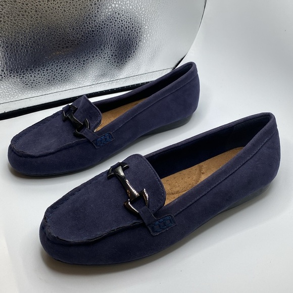 Easy Spirit Semarklie Bit Loafer (Women) Navy Blue 8W - Picture 3 of 9